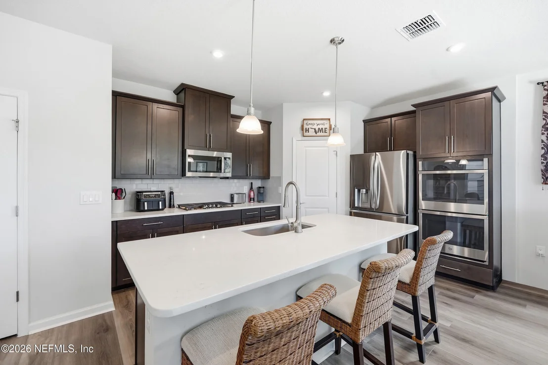 Photo of 289 TOWER Court