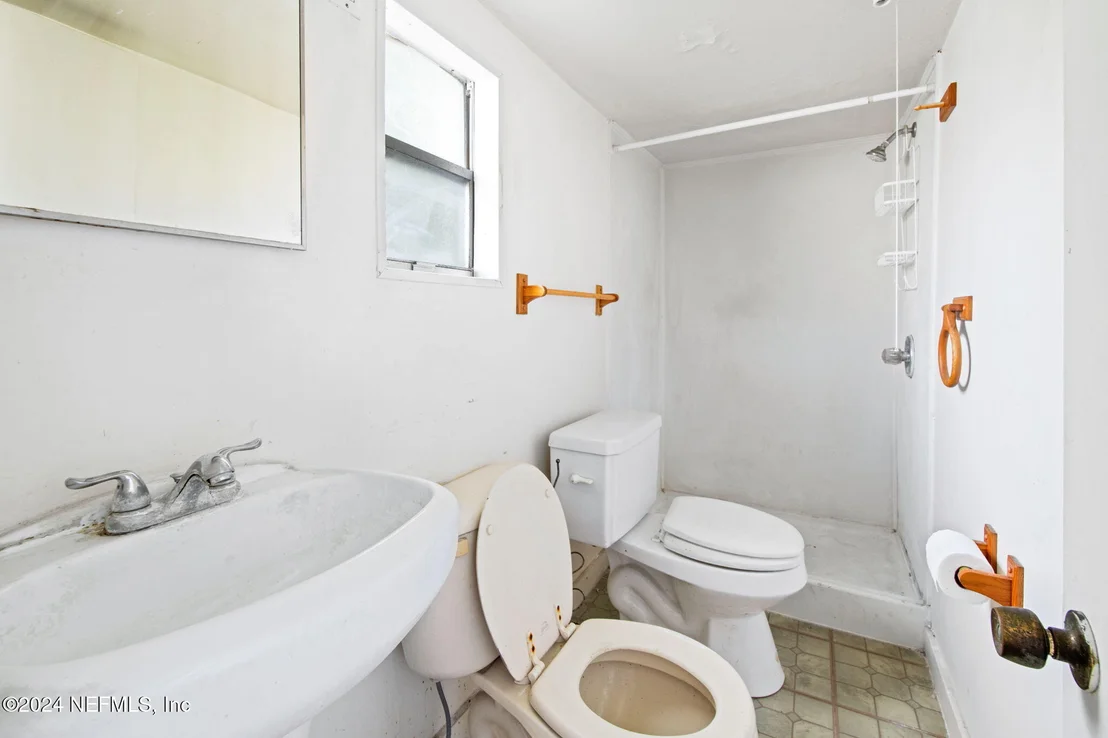 Photo of 1115 DANIEL Street