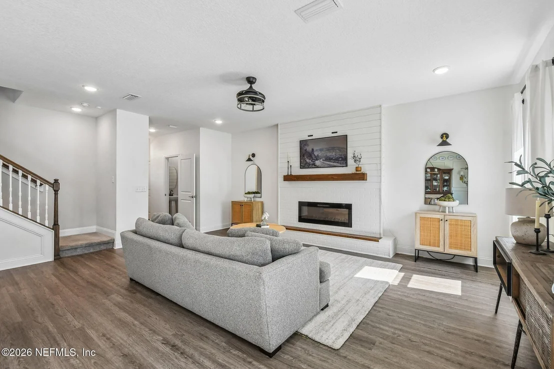 Photo of 37 VICKSBURG Drive