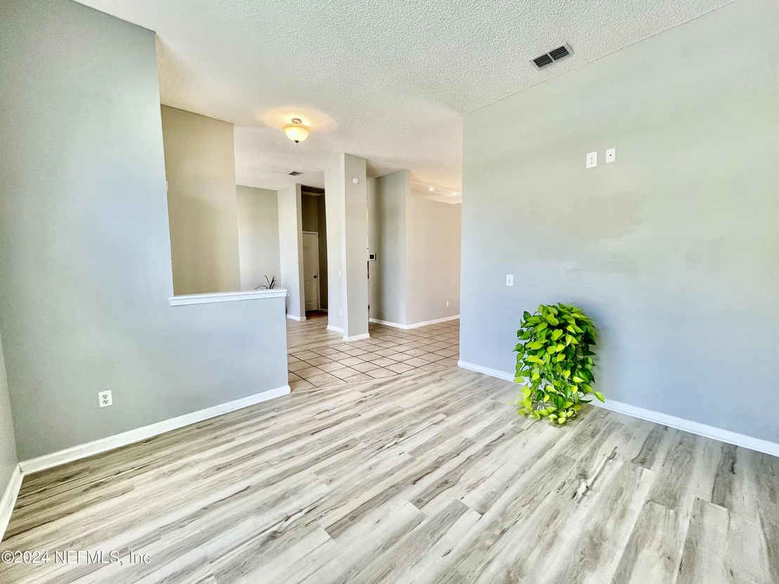 Photo of 1404 GIBRALTER Lane