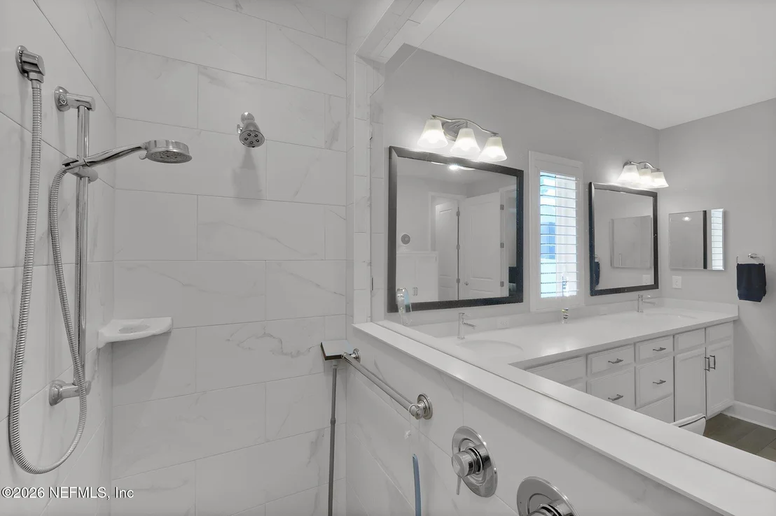 Photo of 146 CLARENDON Road