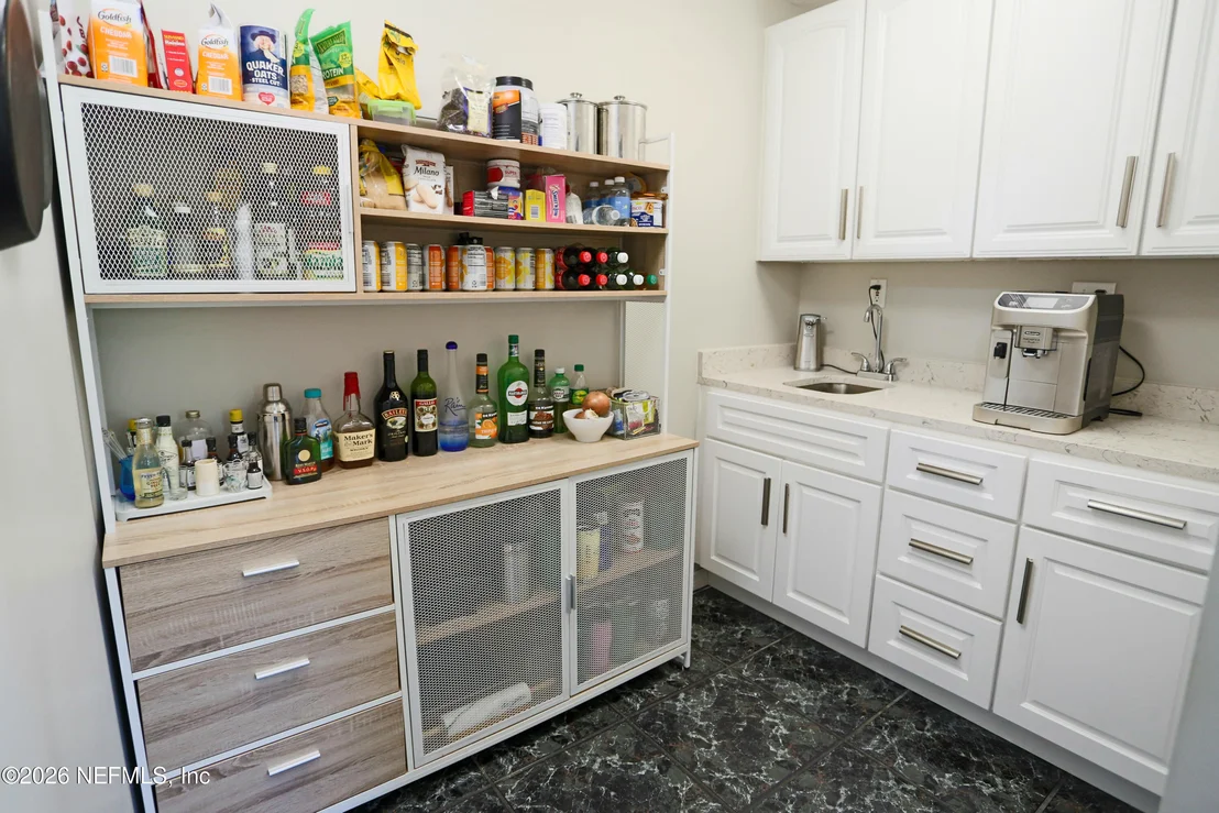 Photo of 304 GENOA Road