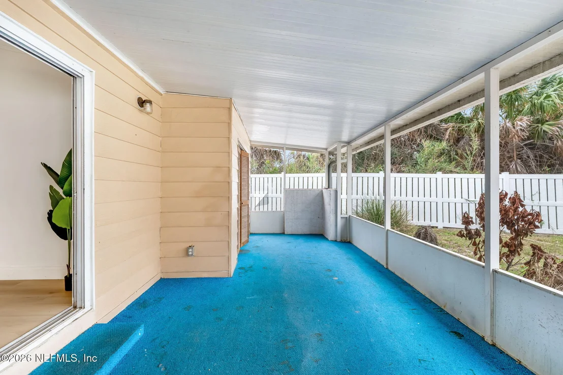 Photo of 264 SEABREEZE Drive