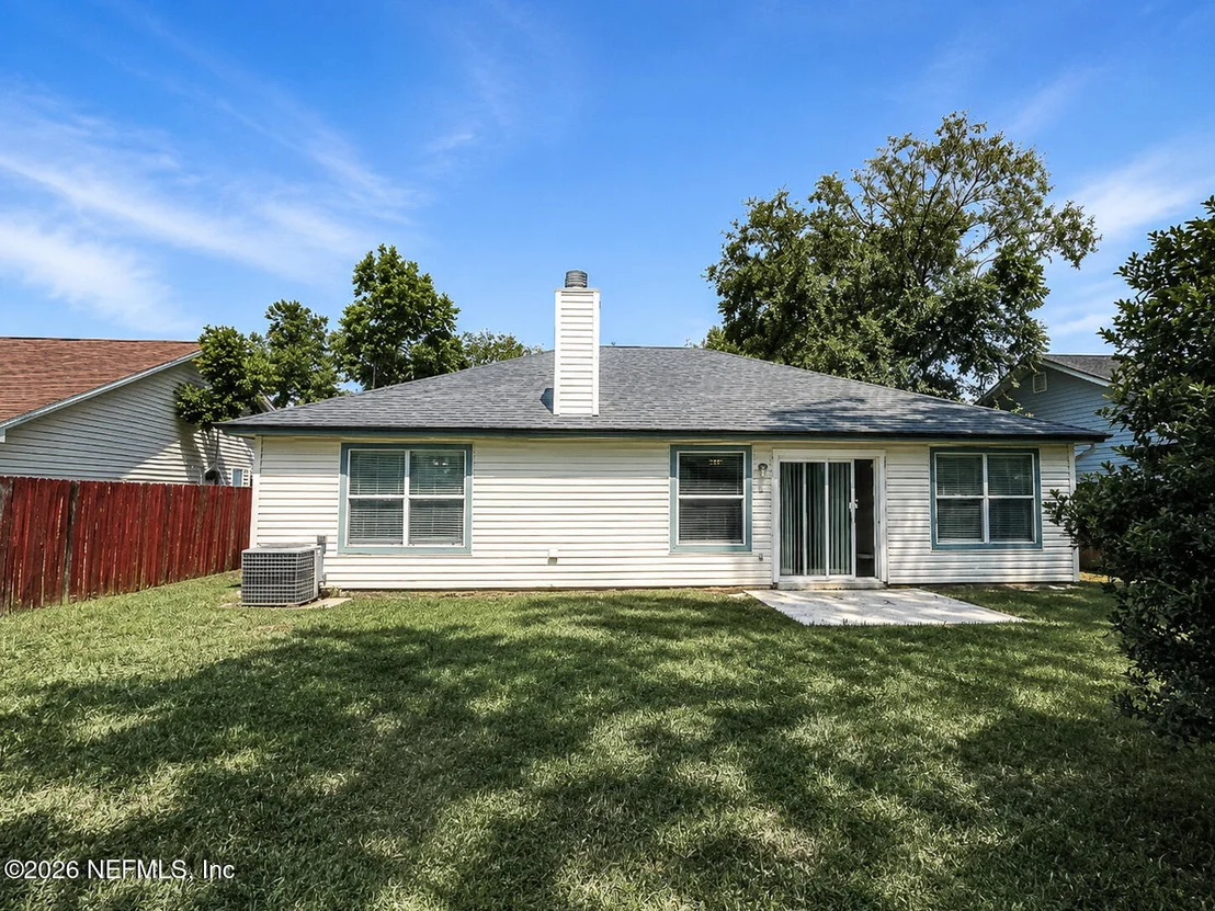 Photo of 8126 FIELDSIDE Drive W
