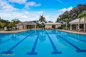 Photo of 665 SANDRINGHAM Drive