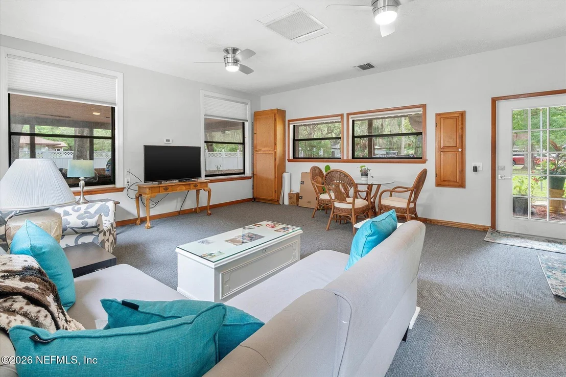 Photo of 500 WALNUT Street