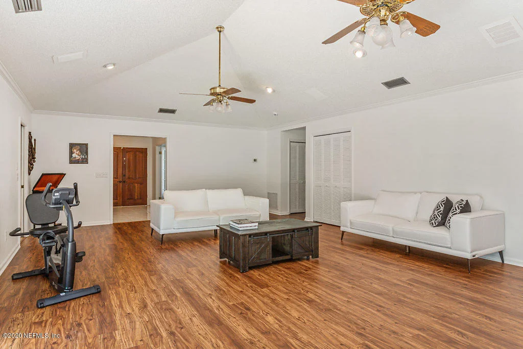 Photo of 9625 BEAUCLERC BLUFF Road