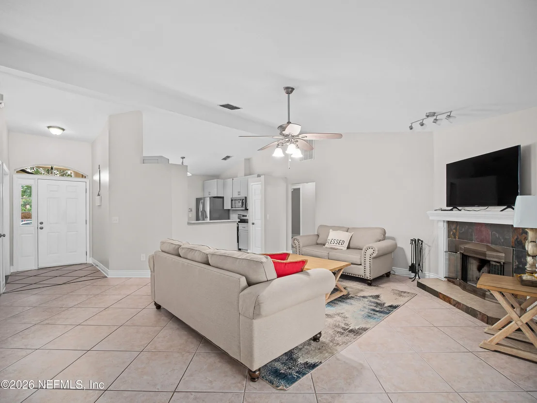 Photo of 1202 DORWINION Drive