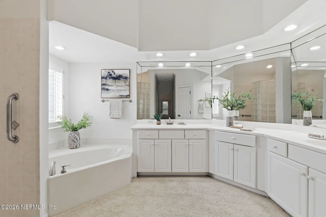 Photo of 332 MARSHSIDE Drive N