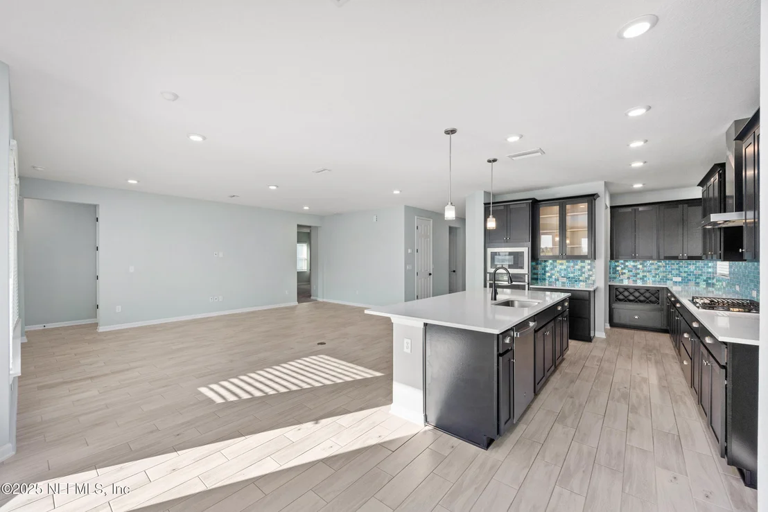 Photo of 812 WINDLEY Drive