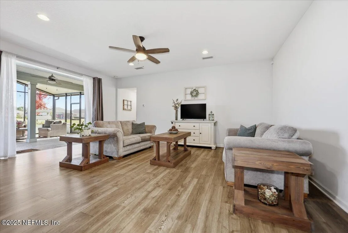 Photo of 835 LAUREL VALLEY Drive