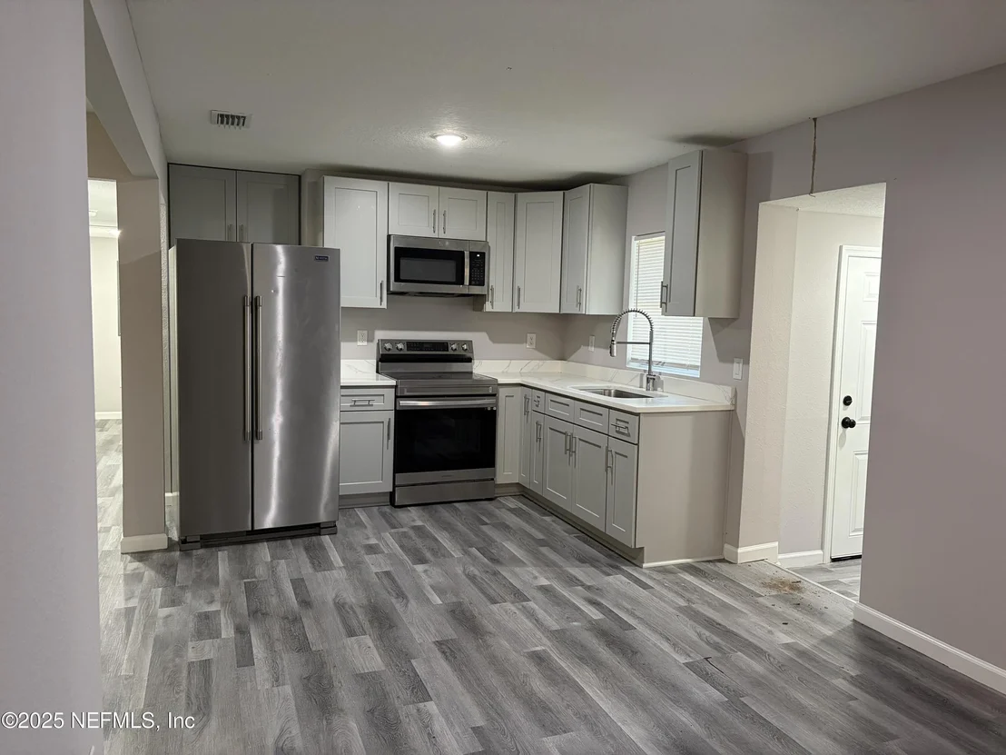Photo of 4444 RAINER Road
