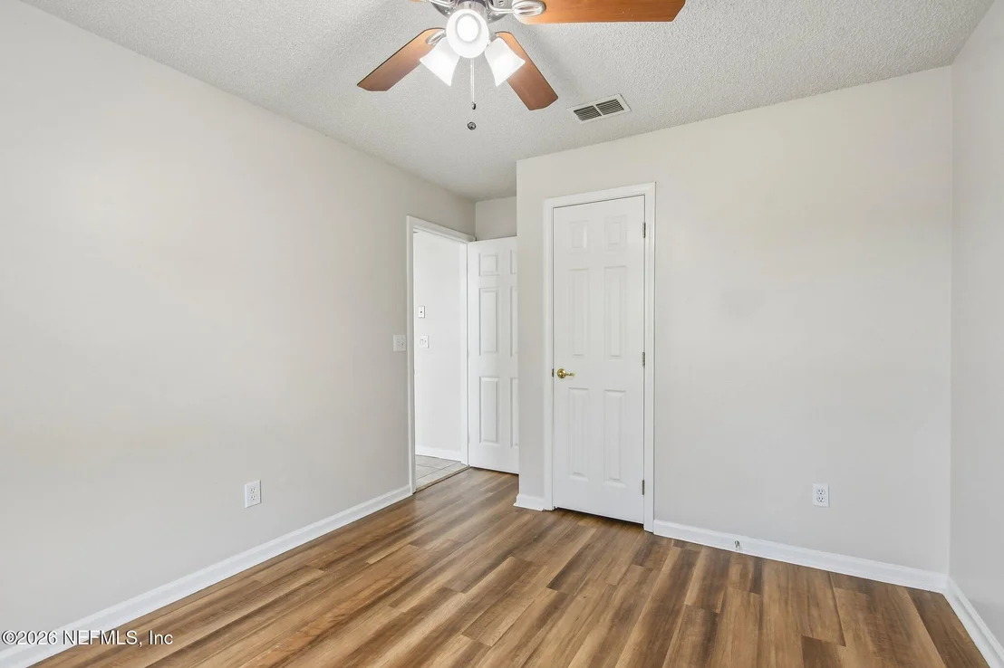 Photo of 476 HILLSIDE Drive