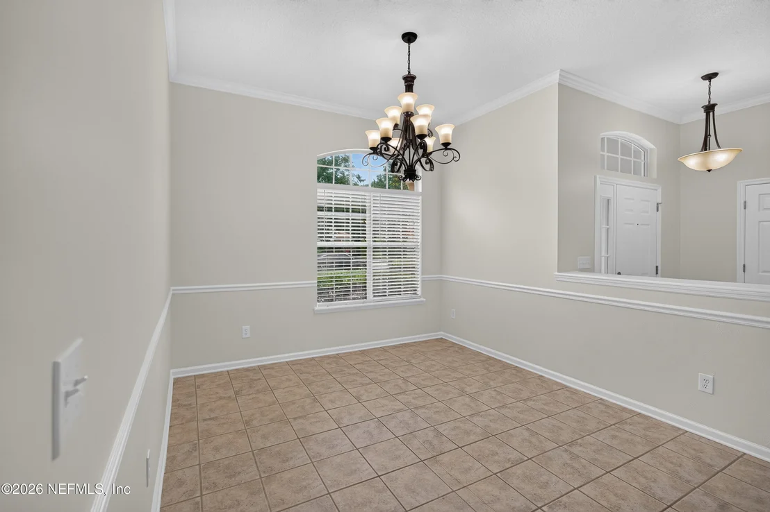 Photo of 587 OAKMONT Drive