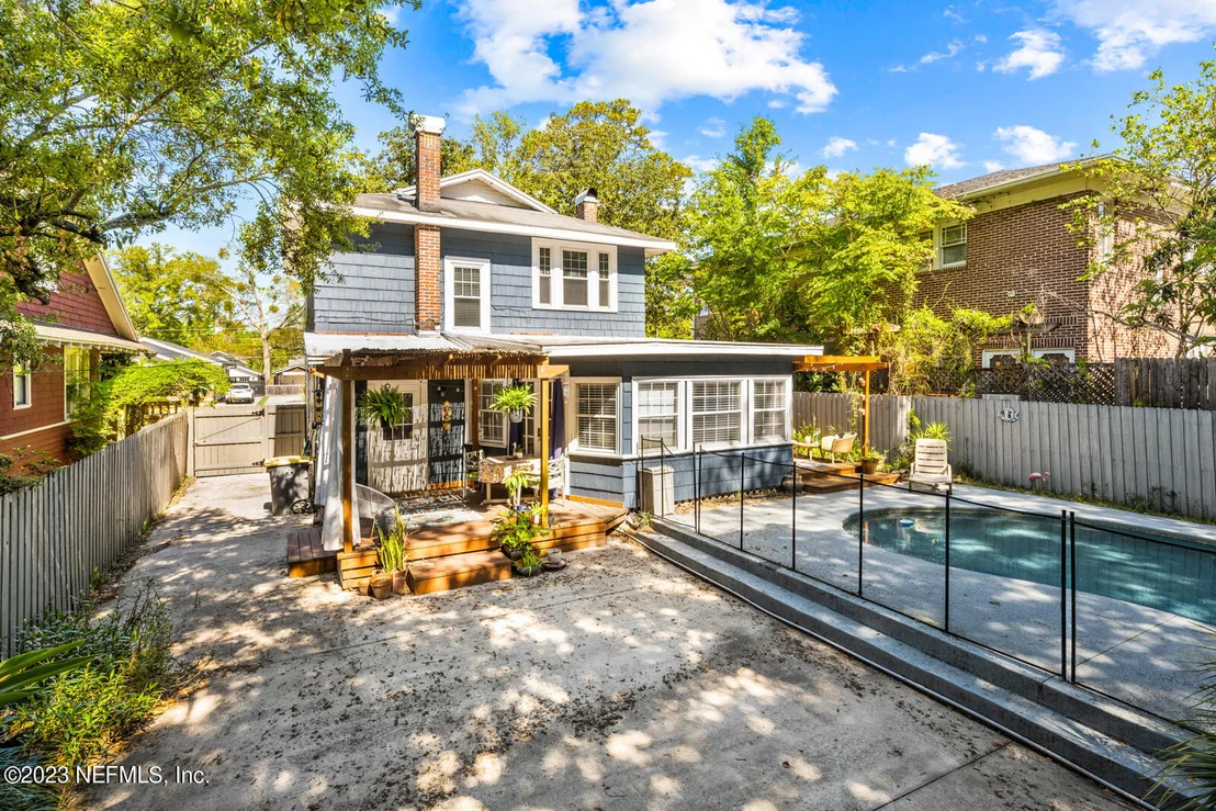 Photo of 3668 RIVERSIDE Avenue