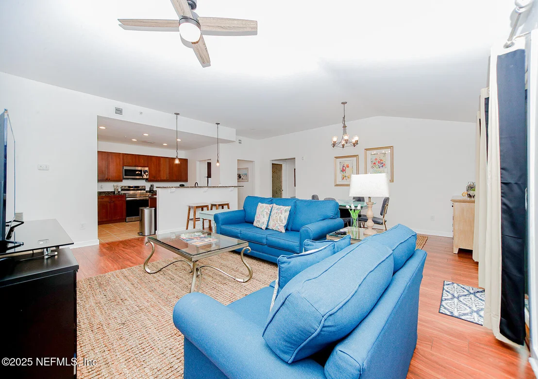 Photo of Unit 309 at 945 REGISTRY Boulevard