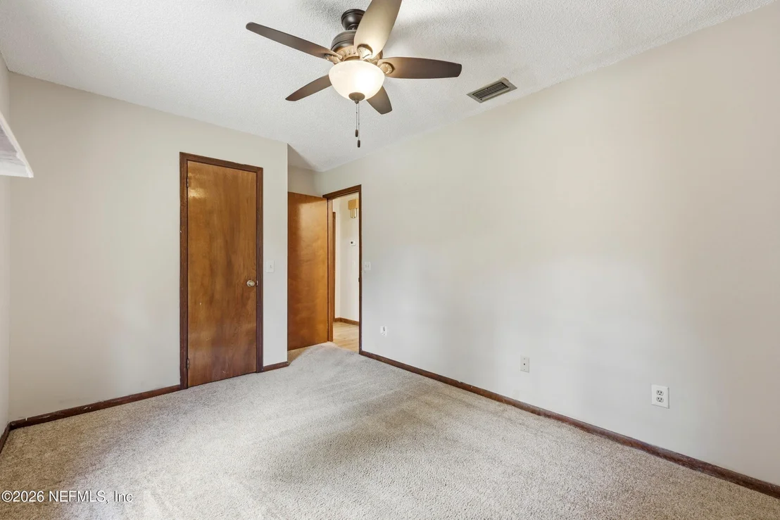 Photo of 1733 HEREFORD Road