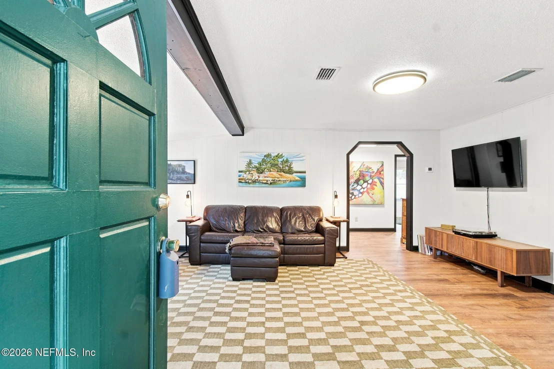 Photo of 33485 MEADOWS Lane