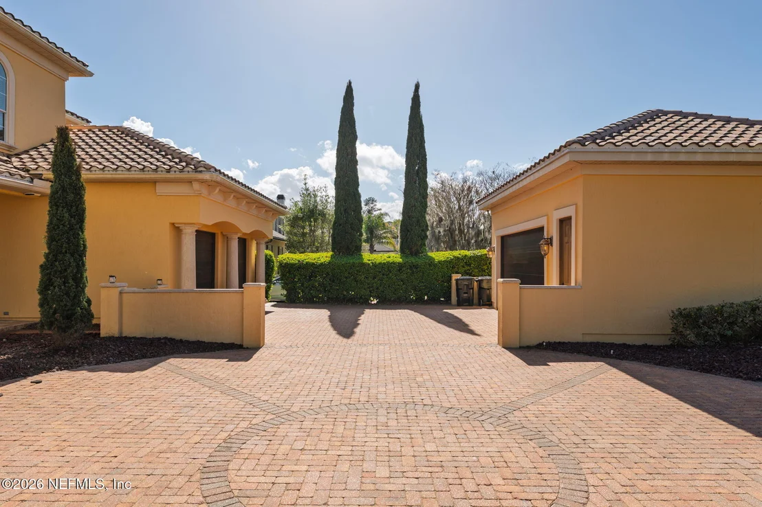 Photo of 1615 SILVER LEAF Way