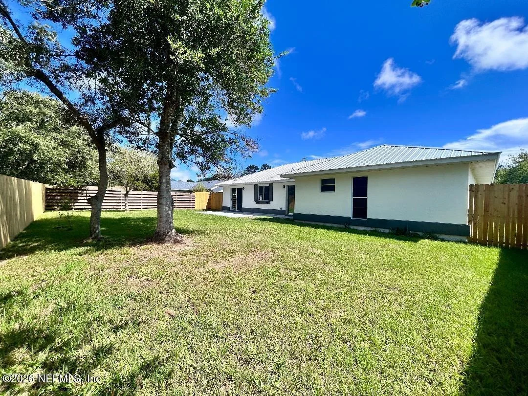 Photo of 702 NIEVES Lane