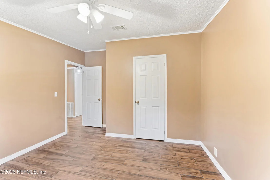 Photo of 418 COVE Drive