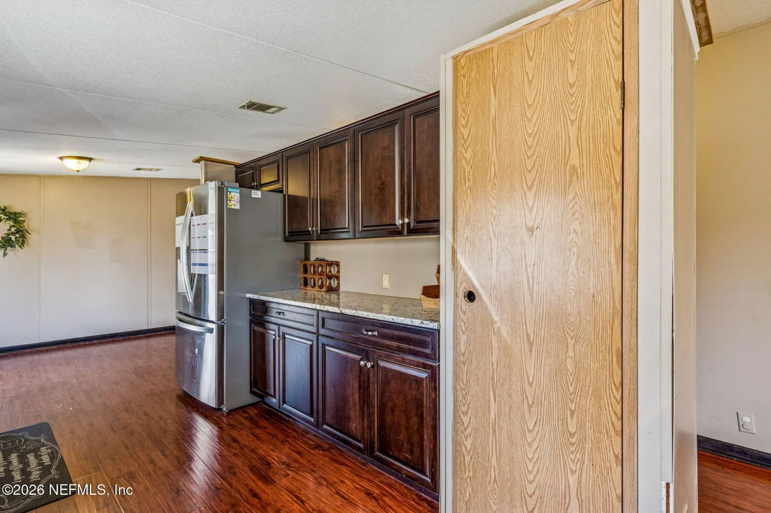 Photo of 8080 PLUMMER Road