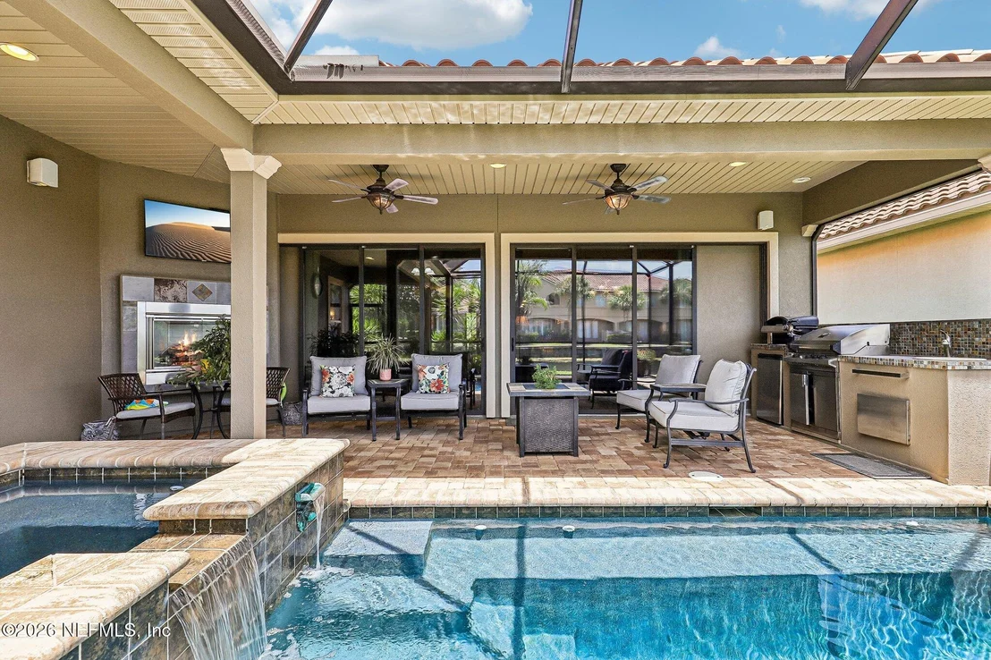 Photo of 4002 LA VISTA Circle