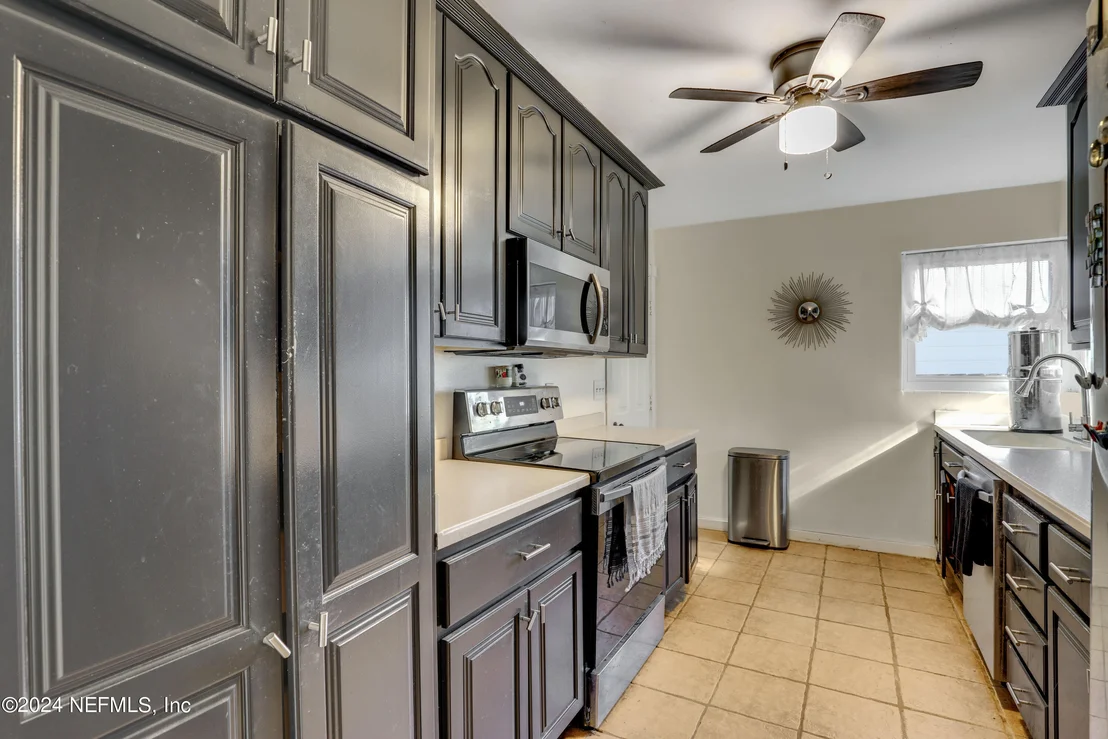 Photo of 2401 CALADIUM Road