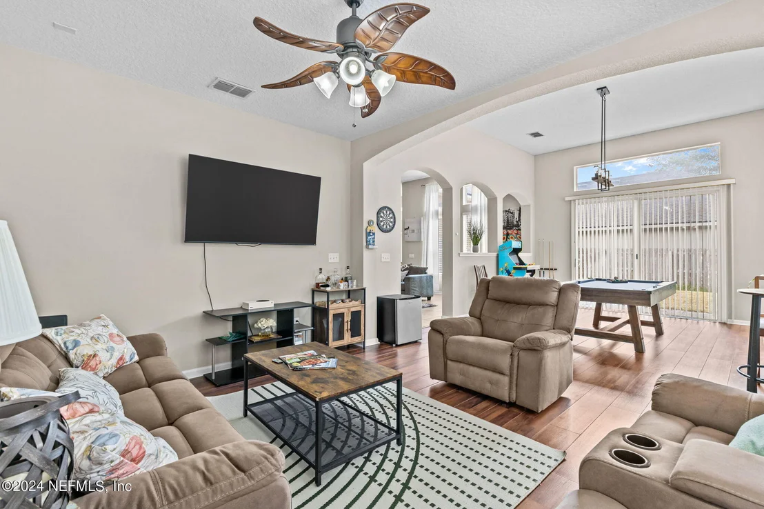 Photo of 6044 WHITE TIP Road