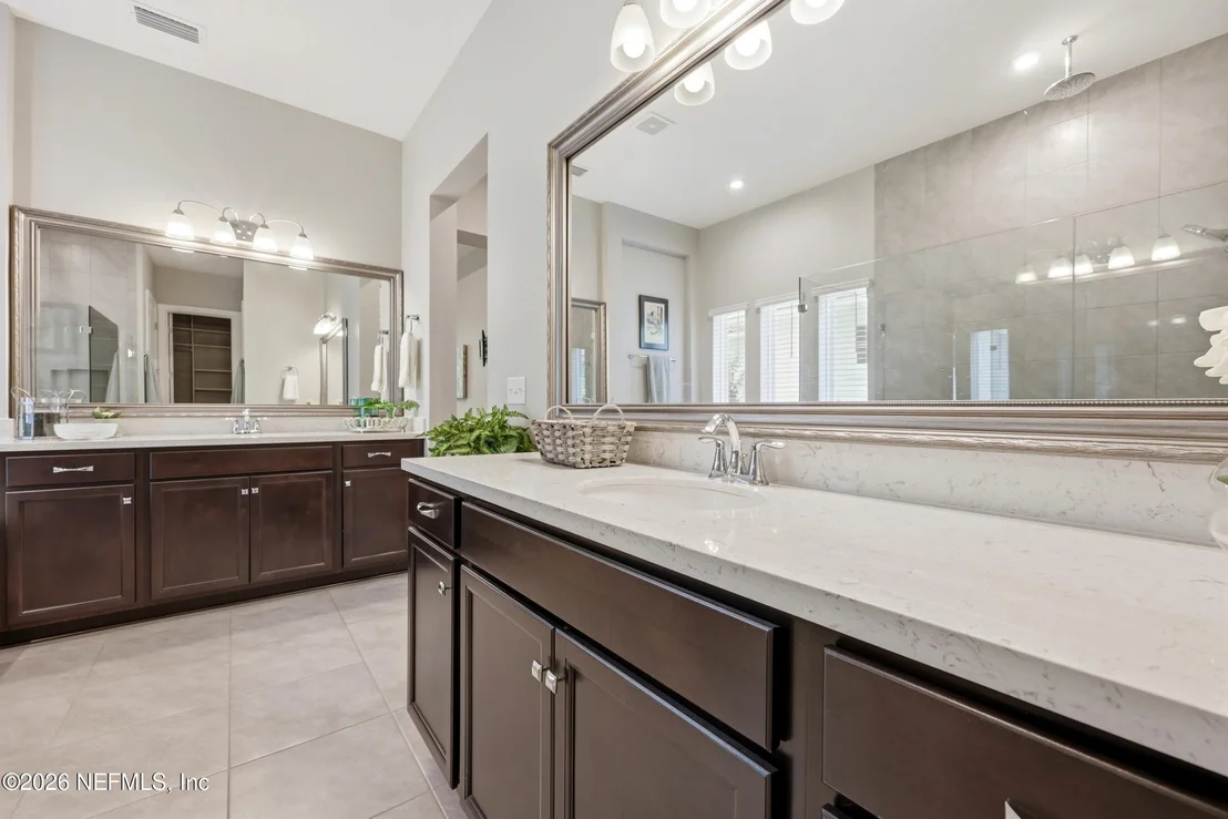 Photo of 359 GLENNEYRE Circle