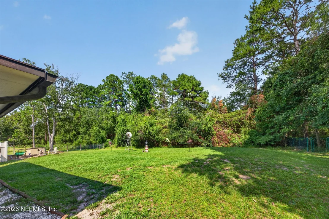 Photo of 2435 RANGE LINE Road