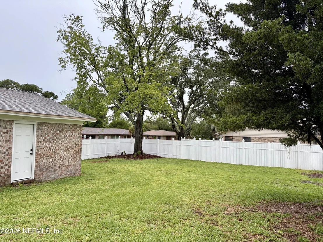 Photo of 685 BOWIE Boulevard