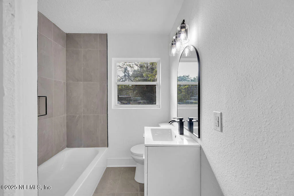 Photo of 5489 OAK FOREST Drive