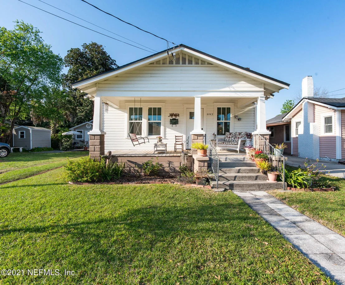 Photo of 4443 BEVERLY Avenue