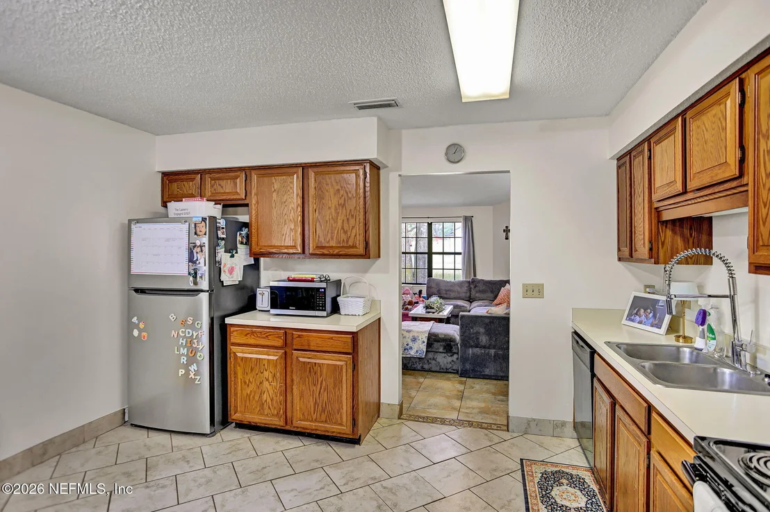 Photo of 12977 BEAUBIEN Road