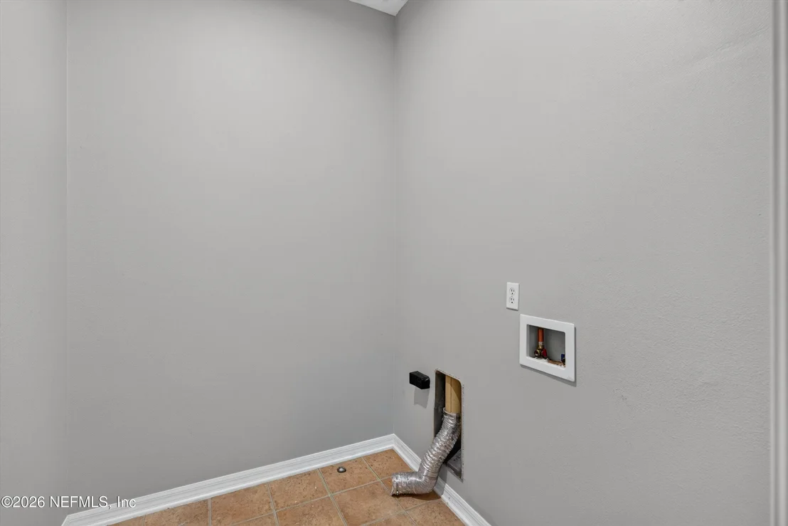 Photo of 635 WAKEVIEW Drive
