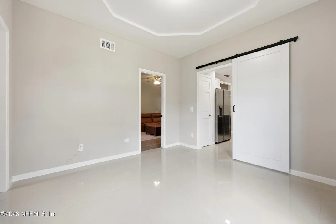 Photo of 668 FINGAL Drive