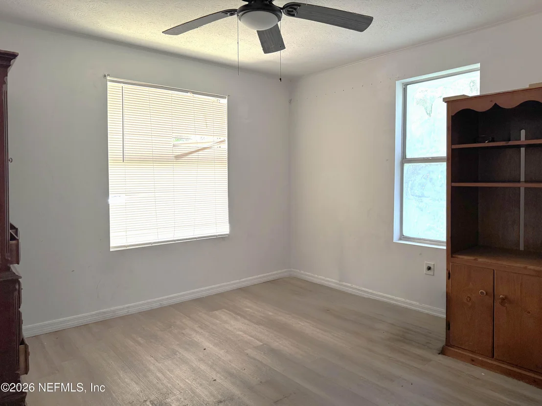 Photo of 1074 HOOD Avenue