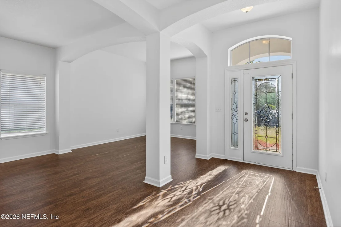Photo of 304 N HIDDEN TREE Drive