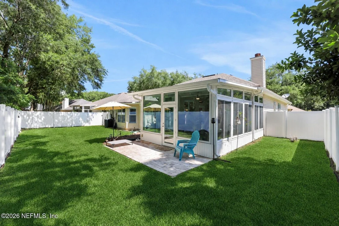 Photo of 1004 FLORA PARKE Drive