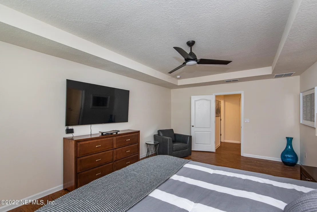 Photo of 237 CHASEWOOD Drive