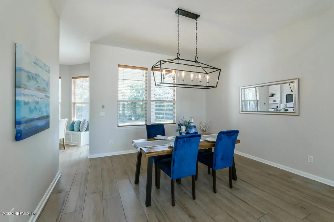 Photo of 228 HOLLAND Drive
