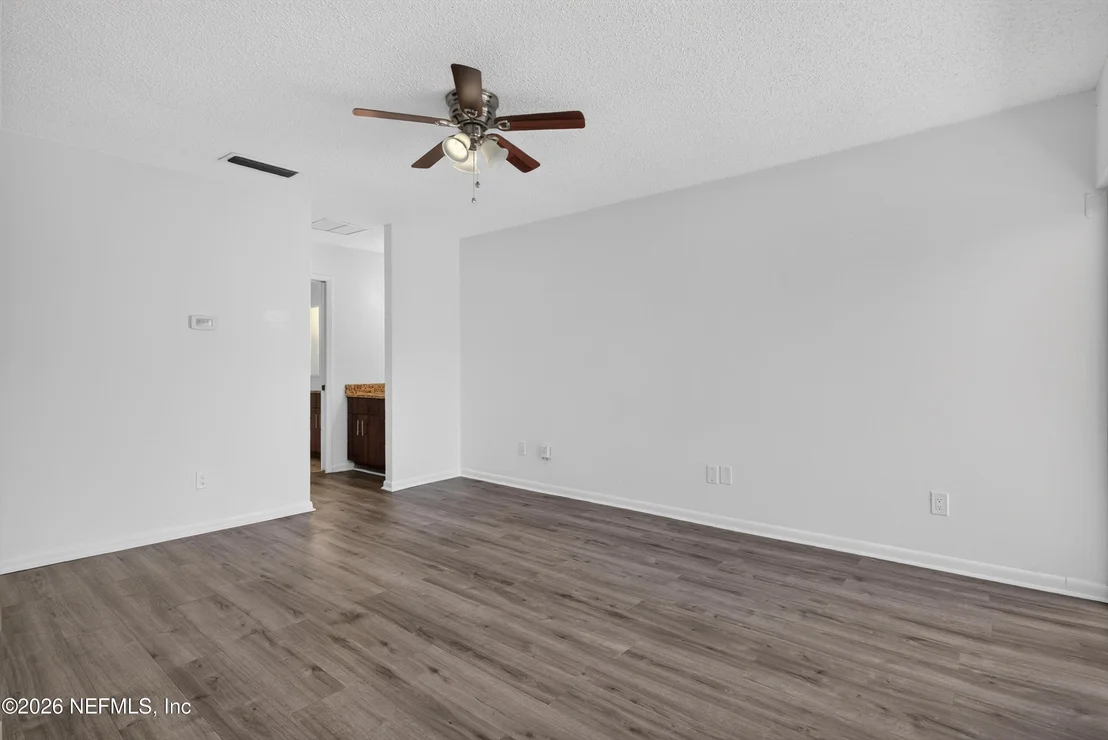 Photo of 7812 LINKSIDE Drive