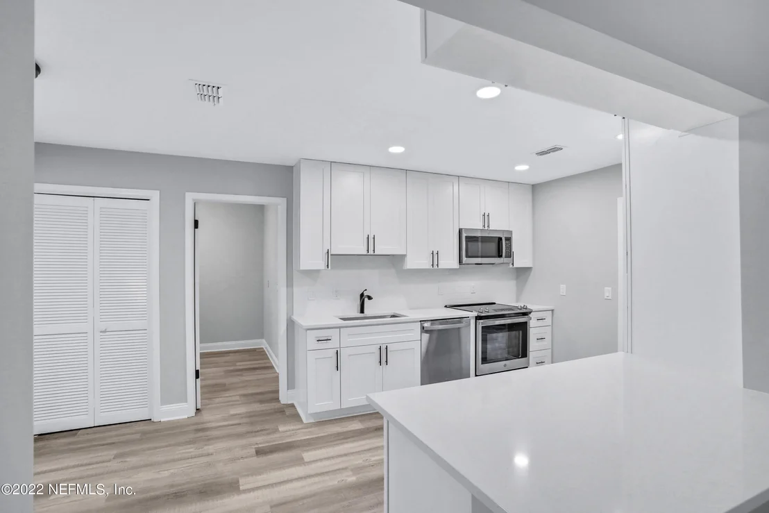 Photo of 1506 RIVERGATE Drive