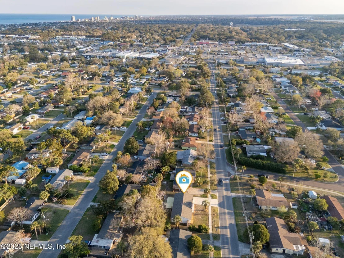 Photo of 423 ROYAL PALMS Drive