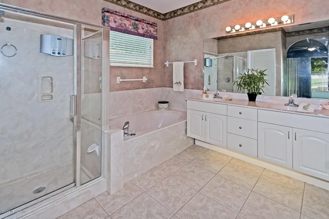Photo of 178 LIONS GATE Drive