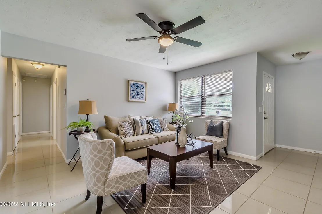Photo of 7961 AUSTIN Road