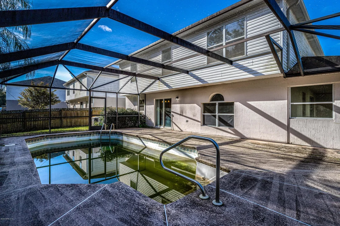 Photo of 4016 HALF MOON Circle