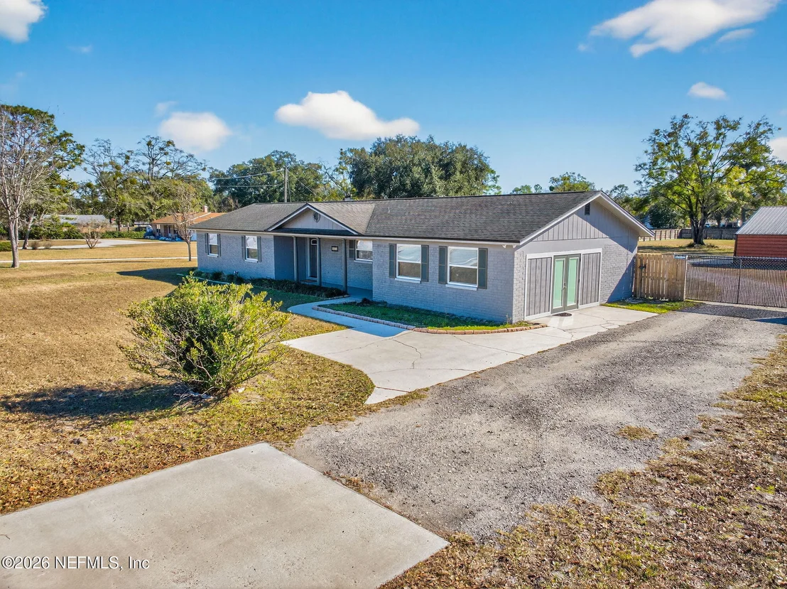 Photo of 8294 COLLINS Road