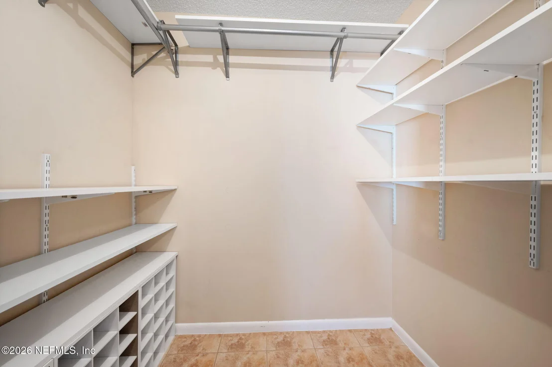 Photo of 8121 MORRISTOWN Trail